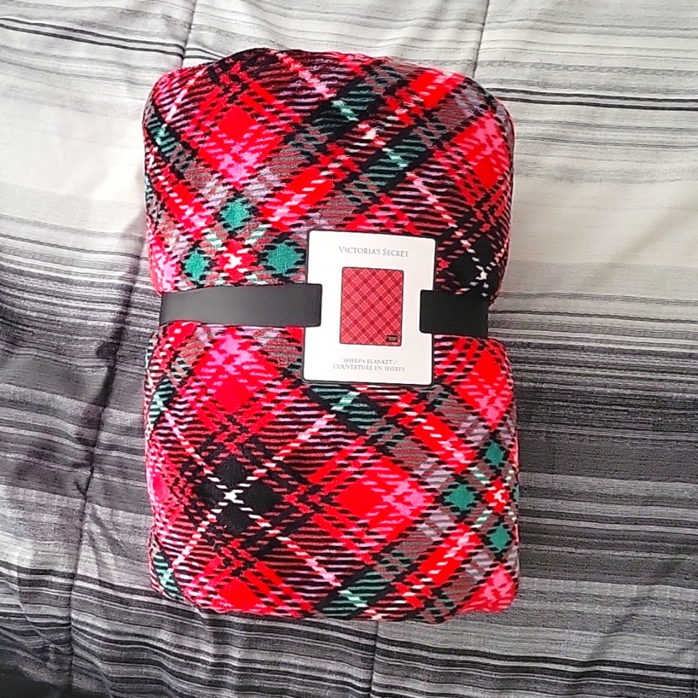 Victoria Secret Sherpa Blanket